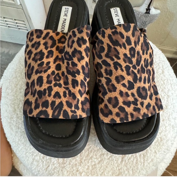 Steve Madden y2k leopard print platform slides 7 - Picture 3 of 7